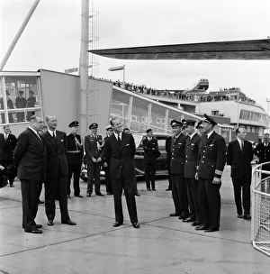 01254 Prints: King Olav V of Norway arrived on SAS aircraft at London Airport on a private visit