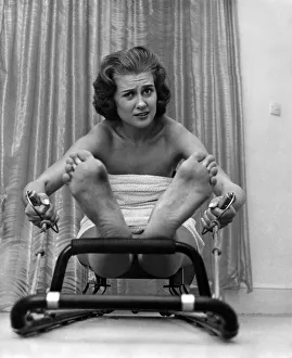Knebworth Beauty Farm. Model Rosemary Stewart on the rowing machine