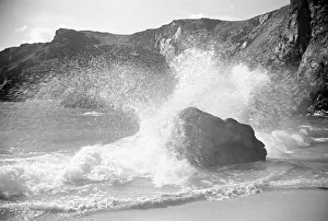 Waves Prints: Kynance Cove on the Lizard peninsula in south-west Cornwall, England, UK