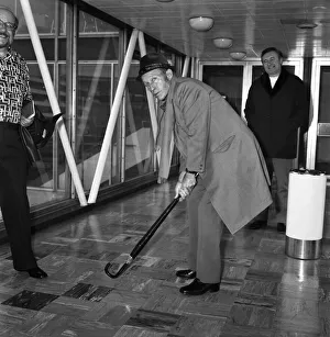 L. A. P. Singer. Bing Crosby. March 1975 75-01190-002
