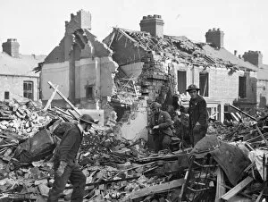 Rubble Collection: De La Pole Avenue in Hull, Yorkshire, during the blitz of World War Two