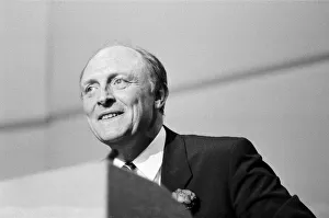 01380 Prints: Labour leader Neil Kinnock on the day of the 1987 general election in Pontllanfraith