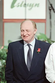 Labour leader Neil Kinnock receives the results of the 1992 General Election