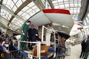 01393 Prints: Labour leader Neil Kinnock visits the British Airways training centre at Heathrow Airport