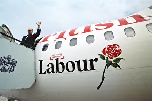01393 Prints: Labour leader Neil Kinnock visits the British Airways training centre at Heathrow Airport