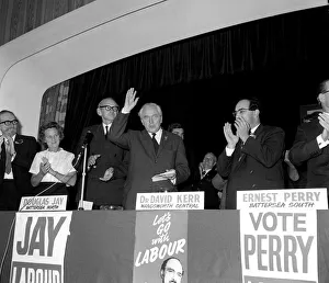 Labour Party Campaign for General Election October 1964 Harold Wilson addresses a