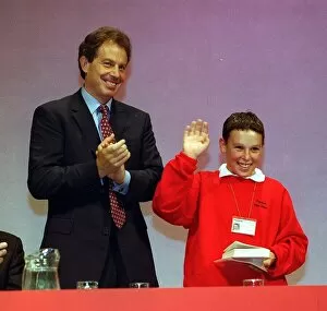Images Dated 1st October 1997: Labour Party Conference Brighton, 1st October 1997 Charlie Knobs with Tony Blair at end