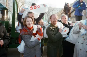 Closure Prints: Labour party, Glenda Jackson and Robin Cook and party delivering a mass petition against