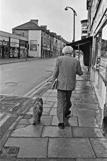 01275 Prints: Labour Party Leader Michael Foot walks his dog Dizzie in Tredegar, Gwent
