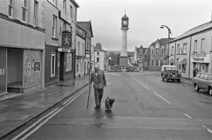 01275 Prints: Labour Party Leader Michael Foot walks his dog Dizzie in Tredegar, Gwent