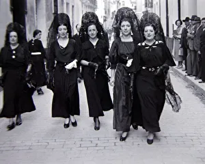 Core80 Prints: Four ladies of Seville, Spain wearing black dresses Circa 1935