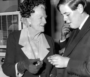 00362 Prints: Lady Spencer-Churchill struck the first Churchill crown piece at the Royal Mint to
