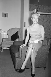 Lana Turner, american film actress pictured during interview with Daily Mirror journalist