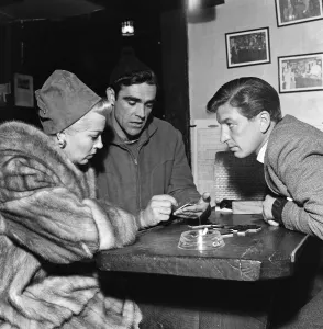 Lana Turner on the set of her new film Another Time