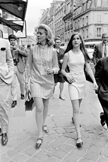Actions Prints: Lauren Bacall with her daughter in Paris walking on the streets July 1968