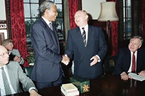 01394 Prints: Leader of the Labour party Neil Kinnock meets Nelson Mandela. 4th July 1990