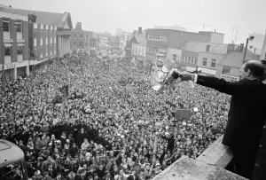 League Cup Final 1969. Swindon Town arrive home with the League Cup
