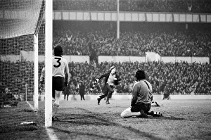 00440 Prints: League Cup Semi Final 2nd Leg. Wolverhampton Wanderers v. Tottenham Hotspurs