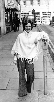 Images Dated 6th January 1977: Leah Bell, singer and entertainer, pictured before the matinee performance of Jack