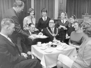 Leamington Prints: Leamington paid tribute to the four schoolgirls who brought the town new fame through