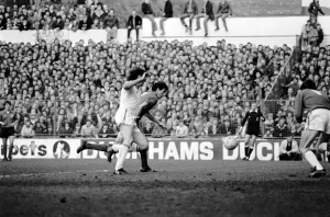 Leeds United 1 v. Sunderland 0. Division One Football. February 1981 MF01-33-082