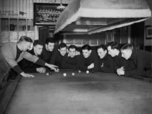 Pointing Prints: Leeds United players training. Trainer Bob Roxburgh explaining tactics to Charles