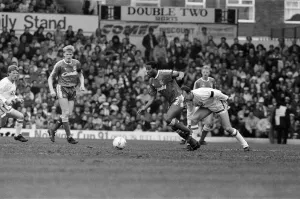 01162 Prints: Leeds United v Liverpool. Final score 5-4 to Liverpool, League Division One, Elland Road