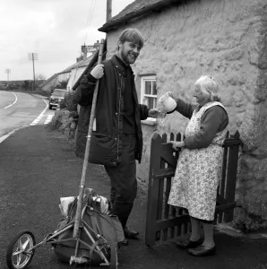 00044 Prints: Legless Norman Croucher, 29, walking from John o Groats on artificial legs nears his
