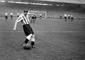 Magicfeet Prints: Len Shackleton Newcastle United Circa 1946 Len Shackleton was one of