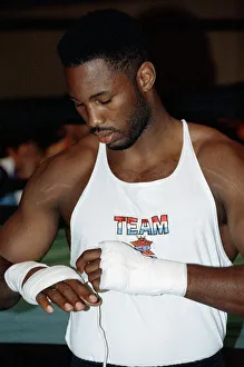 01106 Prints: Lennox Lewis training ahead of his world title bout with Tony Tucker. Circa May1993
