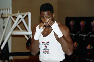 01106 Prints: Lennox Lewis training ahead of his world title bout with Tony Tucker. Circa May1993