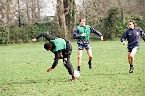 00930 Collection: Lenny Henry training with Reading FC. 28th March 1991