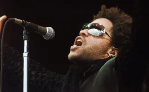 Lenny Kravitz performing on stage June 1999 at the Glastonbury music Festival