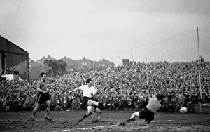Les Allen of Tottenham Hostpur in action during the 4-0 win against Newport County in