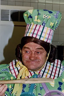 Les Dawson comedian starring in the pantomime Dick Whittington