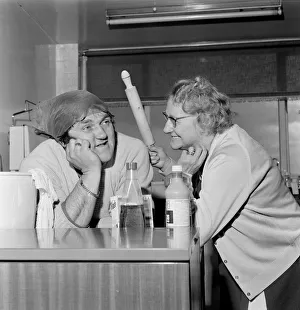 Les Dawson lends a hand at his mother-in-laws house in Unsworth, near Bury