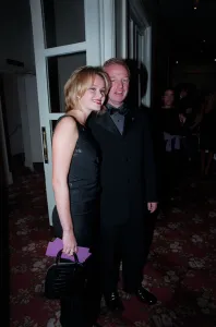 00513 Prints: Les Dennis Comedian / TV Presenter September 98 Arriving at the TV Quick Awards in