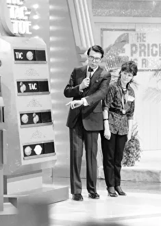 Leslie Crowther TV presenter of The Price Is Right 1986 A©mirrorpix