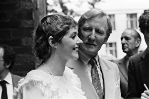 01100 Prints: Leslie Phillips marries Angela Scoular at the Queens Chapel of the Savoy