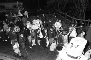 00590 Prints: Let there be light... the thrills and spills of the circus came to Slaithwaite for