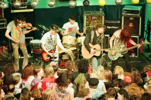00586 Prints: Levellers, perform free concert at the Bull Ring Shopping Centre, Birmingham