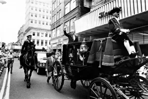 Carriage Prints: Lib - Friendship Force - Former US President Jimmy Carter meets Geordie well-wishers