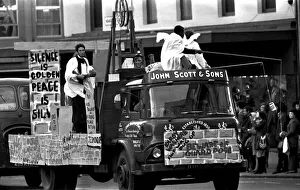 Floats Prints: Lib - Newcastle students went to a lot of trouble to raise money for charity with their
