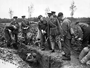 00007 Prints: Lieutenant General Sir John Dill inspecting soldiers at work digging trenches in France