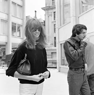 01110 Prints: Life at the Top, 1965 film, on location filming around The Economist building in St James