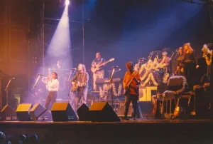 Lindisfarnes Christmas concerts at the Newcastle City Hall. 20 / 12 / 91
