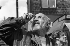 Lionel Jeffries on the set of The Railway Children'at Oakworth