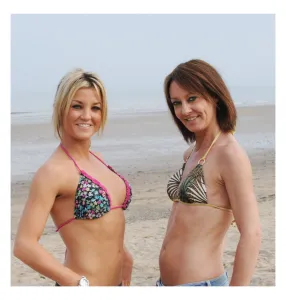 Lisa Maxwell breast enhancement 26 YR OLD LISA AND MUM LIZ MAXWELL FROM