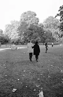00100 Prints: Litter strewn over the Hyde Park grass following the conclusion of the all day pop