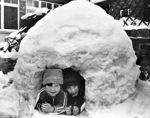 Little Eskimos, Franz Wheldon aged 7 and Mark Hogarth aged 4